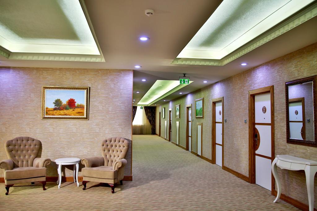 โรงแรมดีวาน เอ็กซ์เพรส บาคู บากู ภายนอก รูปภาพ